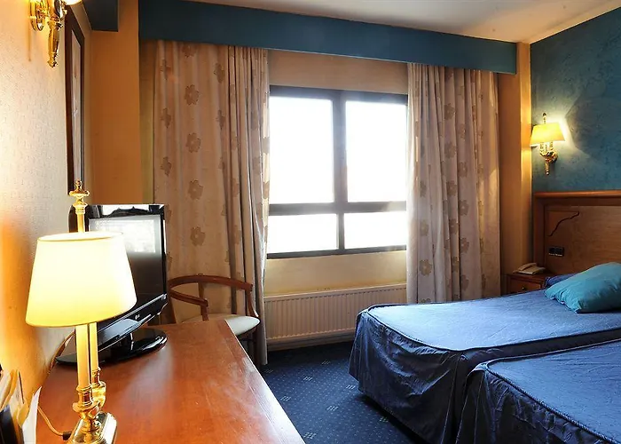 ホテル コレヒドール セゴビア