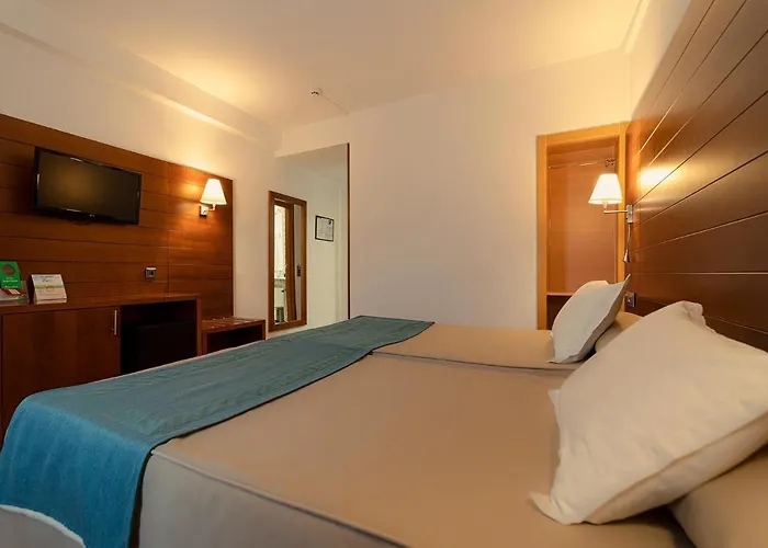 科雷希多酒店 2* 塞哥维亚