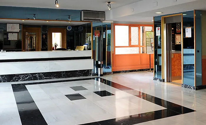 科雷希多酒店 2* 塞哥维亚