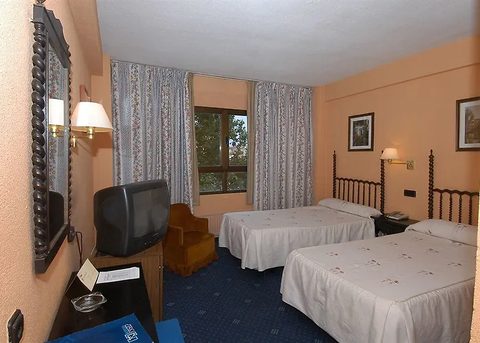 Готель Corregidor Сеговія